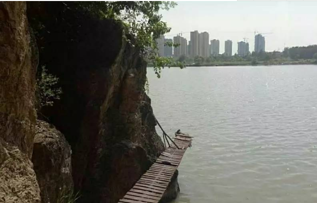 江塘集中营洗澡在哪几_凤台小鱼网尚塘烧秆_凤台尚塘乡洗澡