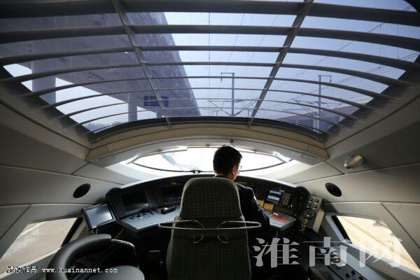 渝昆高铁彝良站白岩新闻消息_凤台高铁站最新消息_桂湛高铁最新征地消息