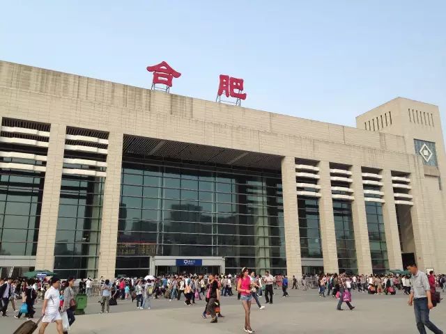 凤台机场大巴时刻表_香港直达河源大巴时刻_上海到凤台的大巴