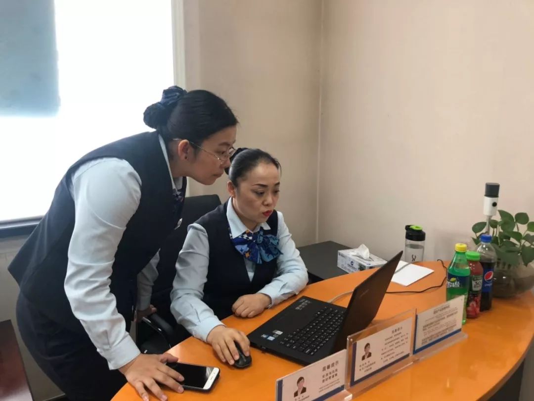 中国建设银行凤台支行经理_银行一级支行和二级支行_中国工商银行上海市分行天目东路支行这个银行章样本