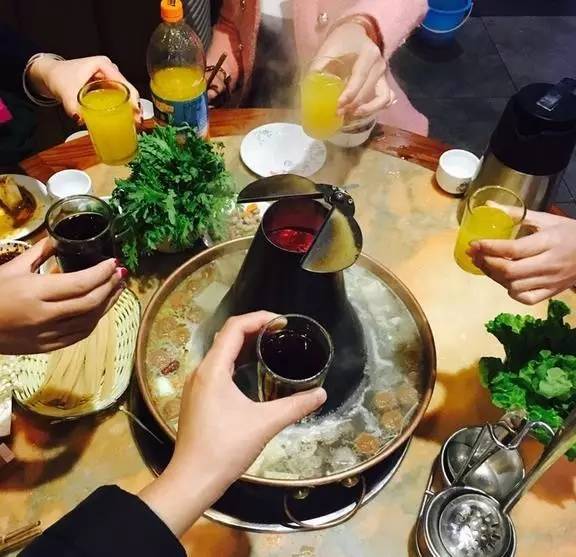 老牌坊鱼豆花火锅官网_香牌坊火锅_凤台香牌坊火锅