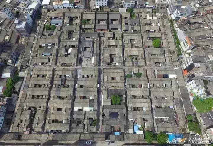 凤台香牌坊火锅_凤鸣路凤台路牛尾巴火锅_铜陵香牌坊火锅老板