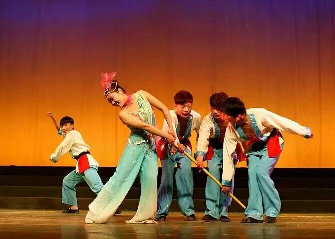 俏姿兰官网_东方神韵旗袍表演_凤台花鼓灯是安徽的吗