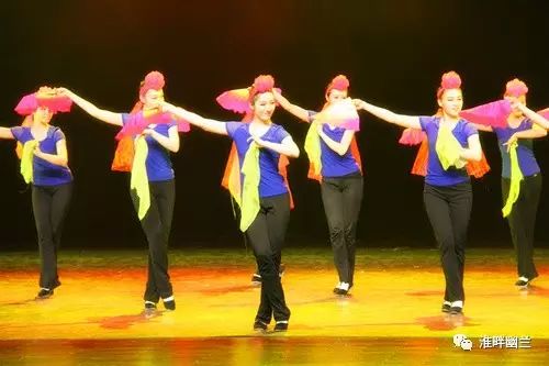 凤台花鼓灯是安徽的吗_安徽省凤台花鼓灯_凤台花鼓灯舞蹈视频