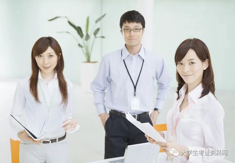 职场定律礼仪是什么_职场礼仪三一定律_职场定律礼仪心得体会