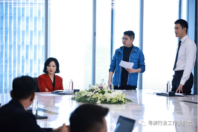 崔亮导演的38集电视连续剧《繁华似锦》(图14) 都市职场小说_都市职场主题的网络小说_十大公认都市职场小说