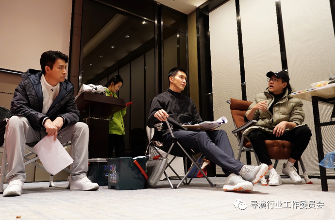 崔亮导演的38集电视连续剧《繁华似锦》(图8) 都市职场主题的网络小说_十大公认都市职场小说_都市职场小说