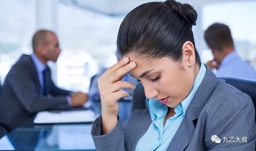 面对职场冷暴力怎么办_遇到职场冷暴力怎么得到补偿_职场冷暴力对付手段