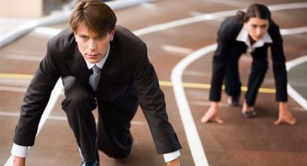 职场新人工作总结演讲稿_新职位演讲_职场新人发言