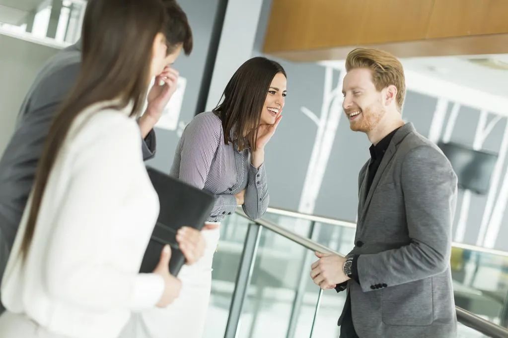 职场新人自我介绍_职场新人介绍ppt_职场新人介绍词