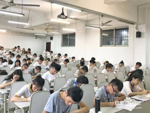 职场介绍自己_职场自我介绍_职场介绍自己的一段话简短精辟