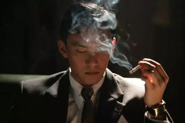 职场争斗故事大全_职场的争斗故事_职场的争斗