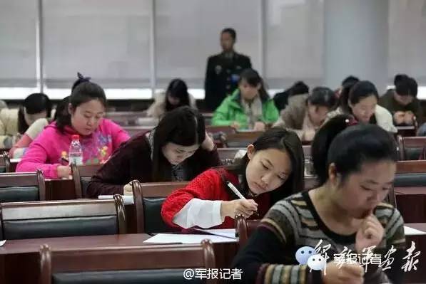 全军统一招聘文职人员_2021年全军招聘文职人员_2015年军队文职人员统一招聘
