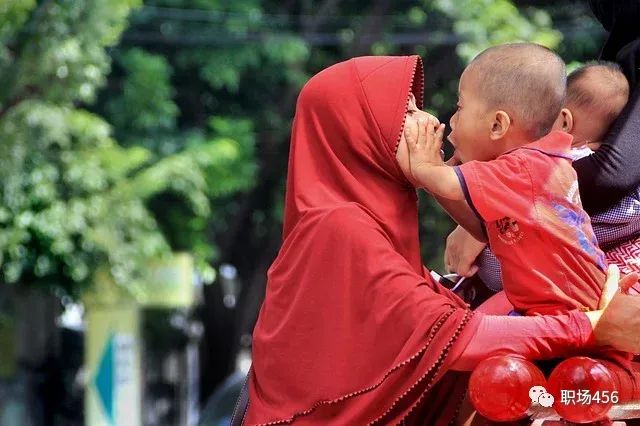 职场中的人际交往论文_职场人际关系论文_职场人际论文关系怎么写