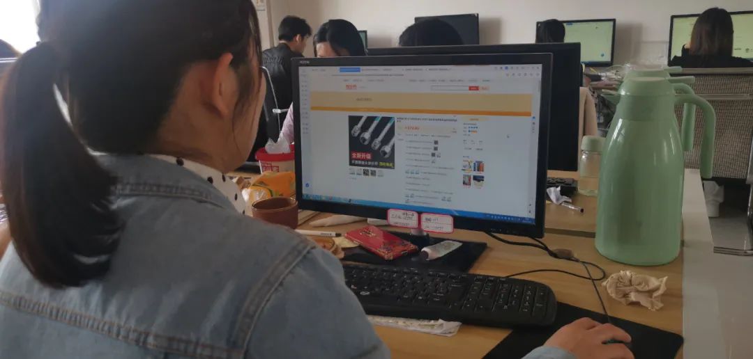 淘宝客服急聘招聘_枫泾淘宝客服招聘_线下淘宝客服招聘