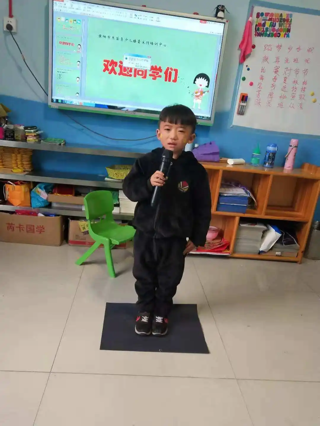 他喜欢用镜头捕捉生活中的点点滴滴(图4) 职场压力调查报告_职场压力调查_职场压力调查问卷