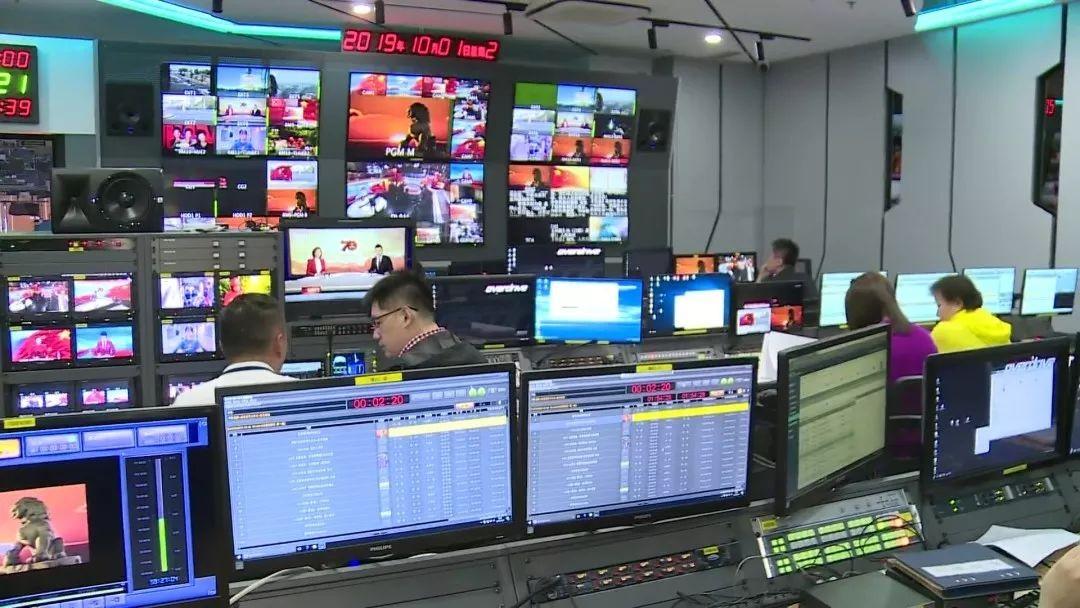 他喜欢用镜头捕捉生活中的点点滴滴(图7) 职场压力调查问卷_职场压力调查_职场压力调查报告