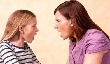 虎妈猫爸赵薇遇职场冷暴力_赵薇和爸爸_赵薇职场女性