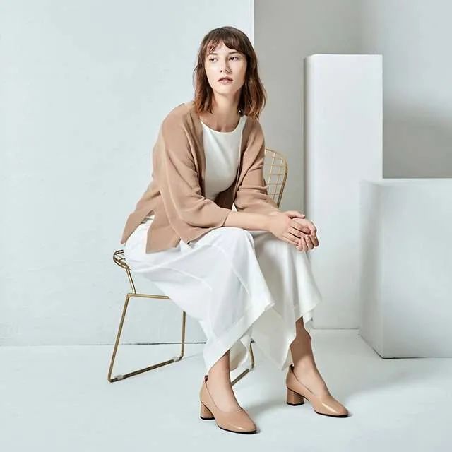 职场高跟鞋多高合适_职场高跟鞋_高跟鞋职场女性