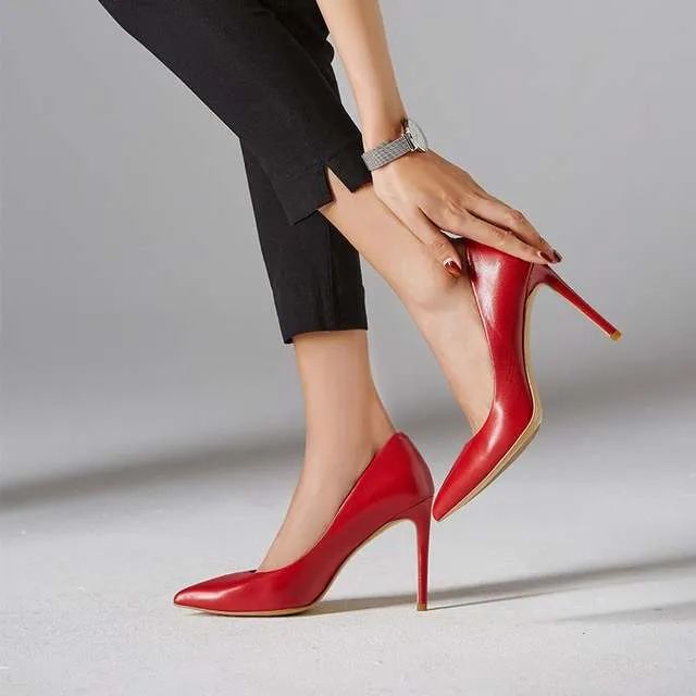 职场高跟鞋_高跟鞋职场女性_职场高跟鞋多高合适