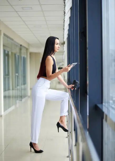 职场高跟鞋多高合适_职场高跟鞋高度多少合适_职场高跟鞋