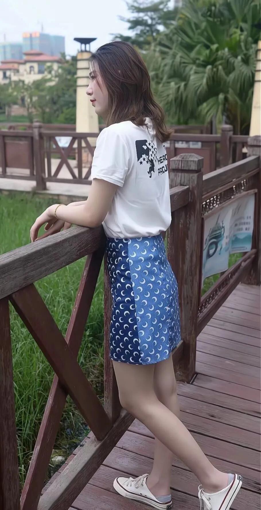 职场心理咨询 被领导潜规则_职场潜伏心理学_白领美女遭遇职场潜规