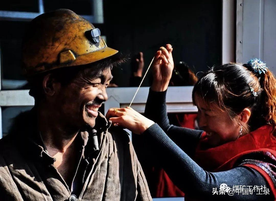 职场心理咨询 被领导潜规则_美女遭遇职场潜规_职场潜规则的电视剧