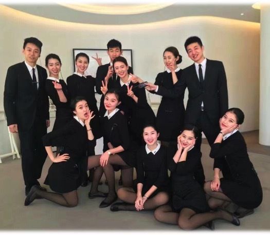 黑蝴蝶蛋糕店_延吉蛋糕店招聘_黑天鹅蛋糕店招聘