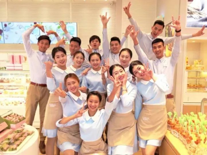 黑天鹅蛋糕店招聘_黑蝴蝶蛋糕店_延吉蛋糕店招聘