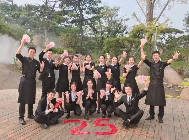 黑天鹅蛋糕店招聘_延吉蛋糕店招聘_黑蝴蝶蛋糕店