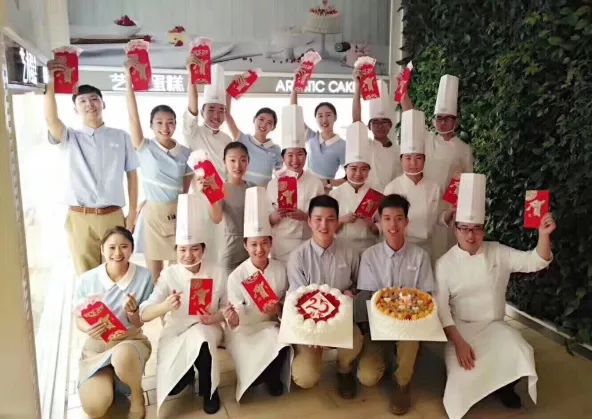 黑蝴蝶蛋糕店_延吉蛋糕店招聘_黑天鹅蛋糕店招聘