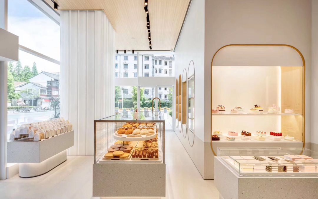 黑天鹅蛋糕店招聘_黑蝴蝶蛋糕店_延吉蛋糕店招聘