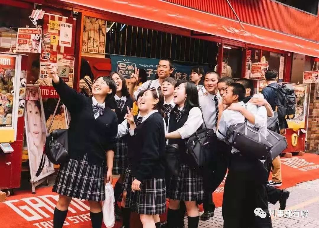 男人为什么喜欢搞暧昧_职场男人搞暧昧_双子女搞暧昧的表现