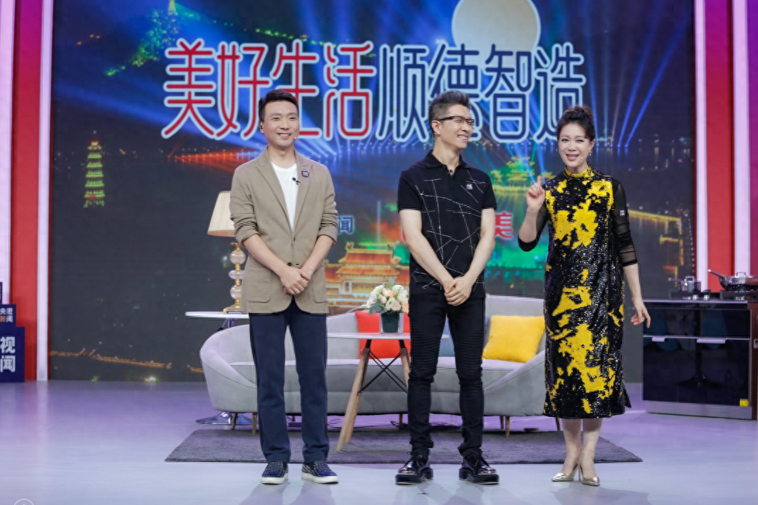 央视主持人撒贝宁主持的节目_央视主持人撒贝宁简历_简历央视撒贝宁主持人是谁