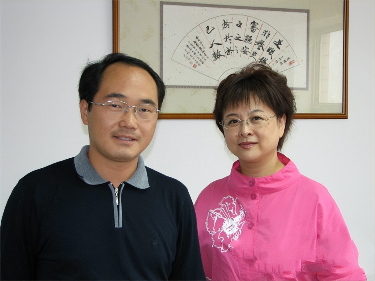 “名嘴”撒贝宁退休后5个月客死异乡背后的故事(图13) 央视主持人撒贝宁主持的节目_央视节目主持人撒贝宁简历_央视主持人撒贝宁简历