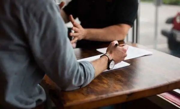 职场中的气场_职场气场修炼_职场气息