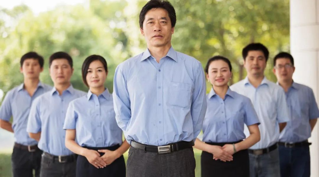 职场中的气场_职场气场修炼_职场气势