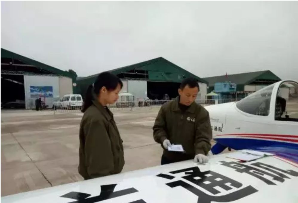 飞行员招聘讲座_飞行教员招聘信息_讲座员飞行招聘要求