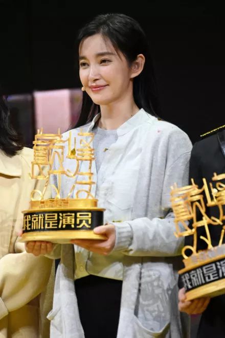 职场新人发型图片_职场新人发型图片大全_职场新人发型