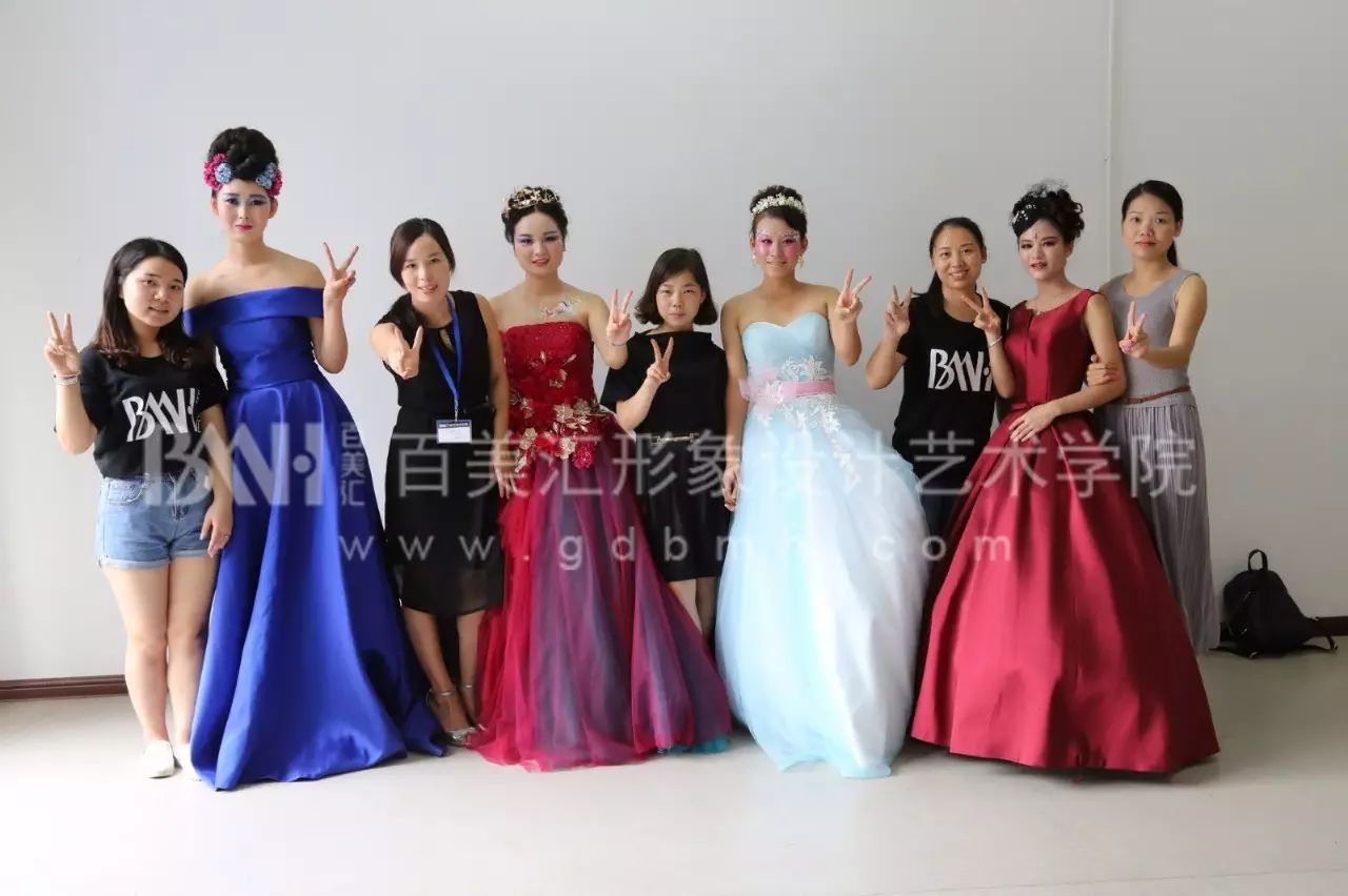 杭州培训师求职简历_美容师求职简历_求职简历求职意向怎么写