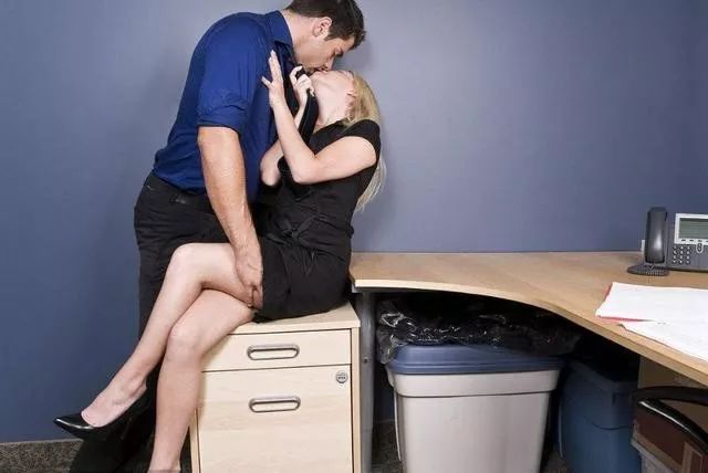 职场男什么意思_职场中的男人_职场男人交往