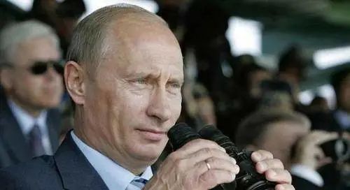 表应该戴左手还是右手_左手手表右手手环_职场男人手表应该左手还是右手