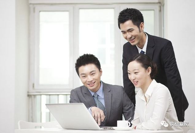 员工替代性_职场取代别人位置叫什么_赢在职场:做不可替代的员工