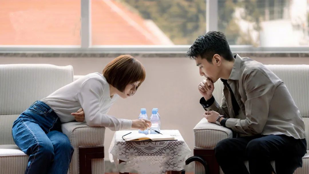 职场斗智斗勇电影_高智商斗智电影_乾隆皇君臣斗智电影