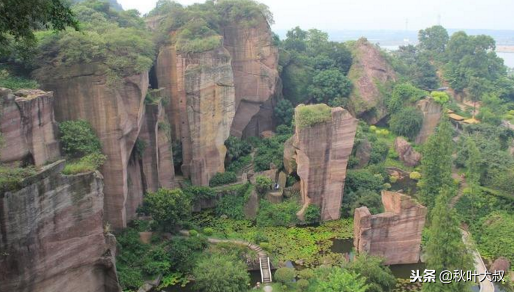 白领美女遭遇职场潜规_职场女人潜规则_明星潜皇规则之皇