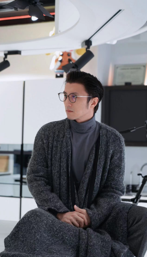 职场着装男人图片_职场男性着装的三个三原则_职场男人着装