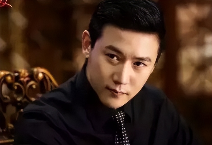 职场着装男士_职场男士着装需要注意哪些问题_职场男人着装