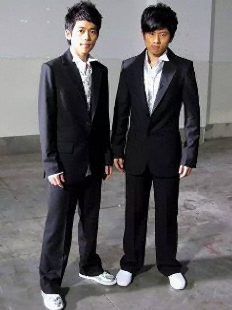 职场男人着装_职场男性着装的三个三原则_职场男士着装需要注意哪些问题