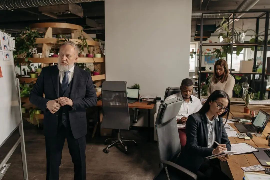 赢得职场_如何成为职场赢家_职场赢家小说