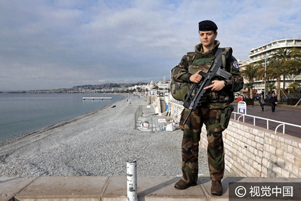 图片故事：实拍世界各地职业女性 细数职场“苦辣酸甜”